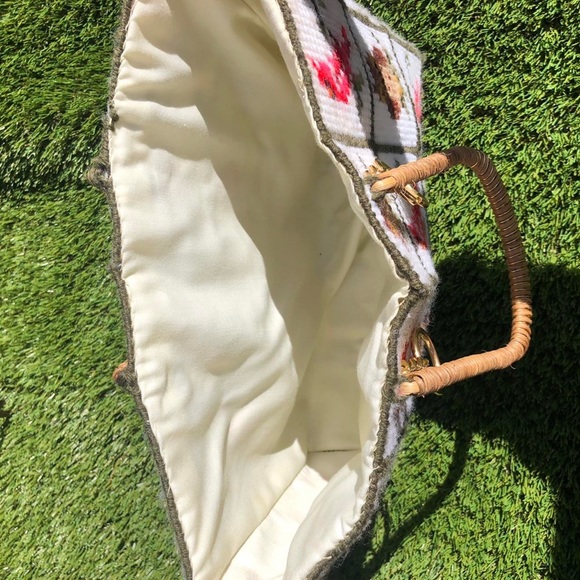 Vintage owls and cardinals needlepoint purse - Picture 4 of 4